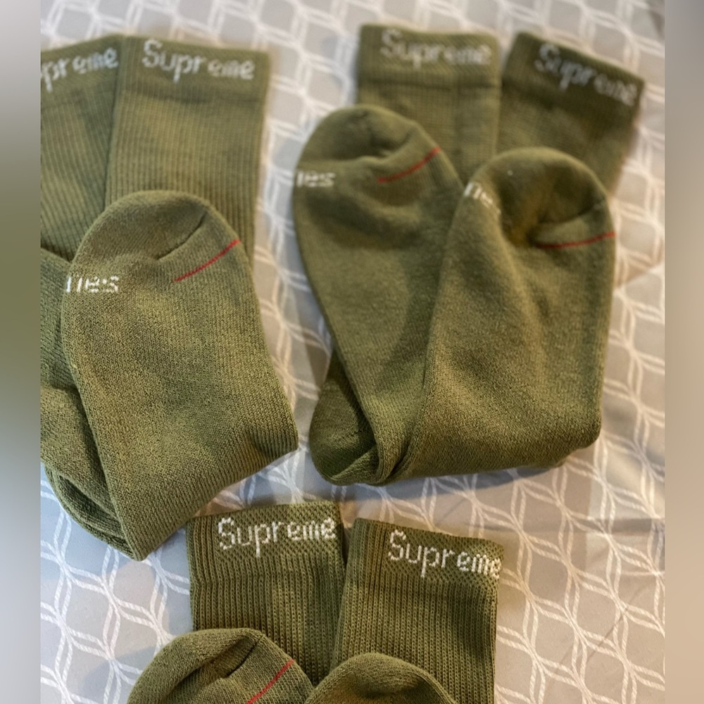 Supreme Crew socks Olive Green Color
